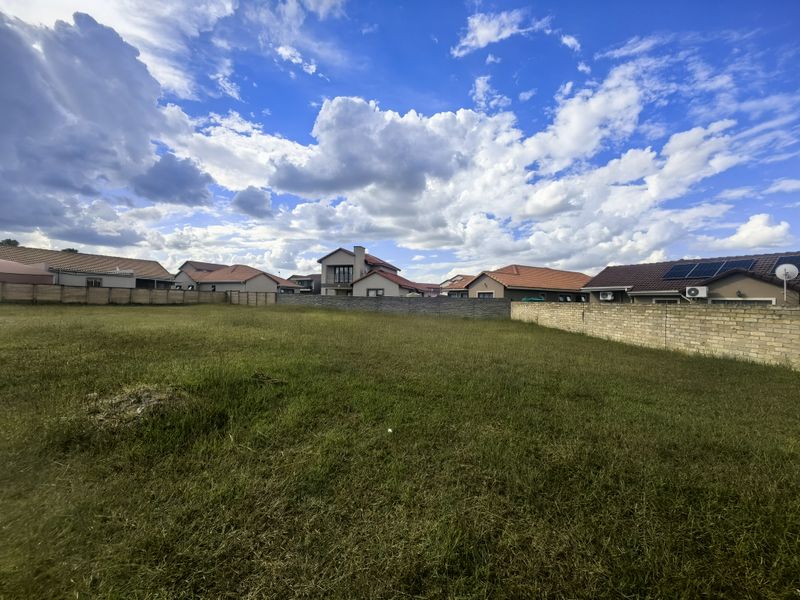 Build Your Dream Home in Prestigious Estate - Photo 5