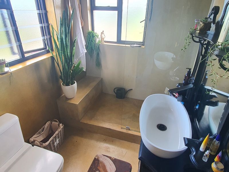 Character, Space & Views in Mossel Bay - Photo 9