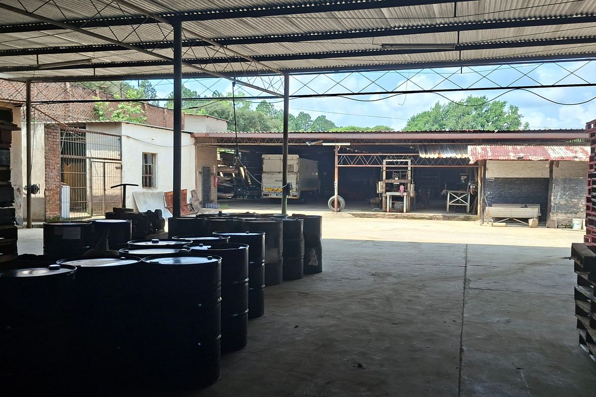 Charming 2 ha farm in Highlands White River —perfect property with lots of potential. - Photo 3