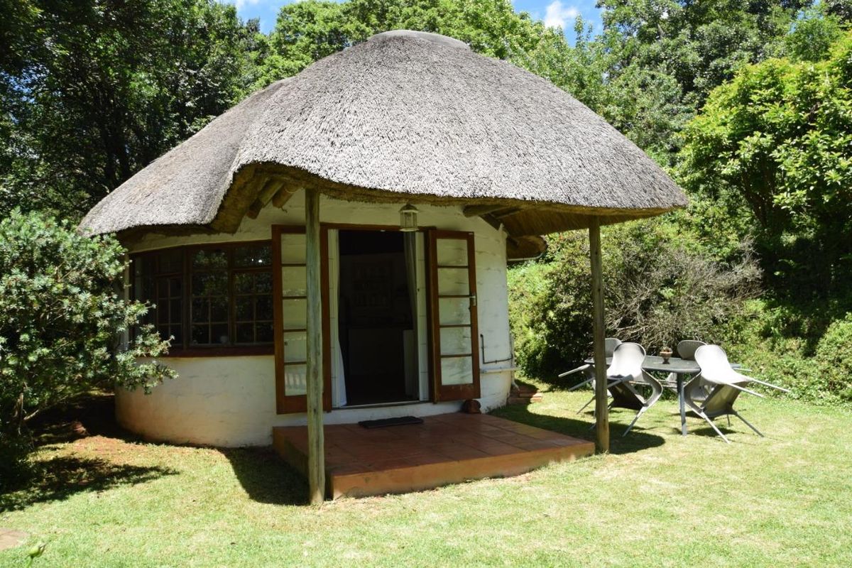 1 Bedroom Thatched Cottage in Winterskloof - Photo 2