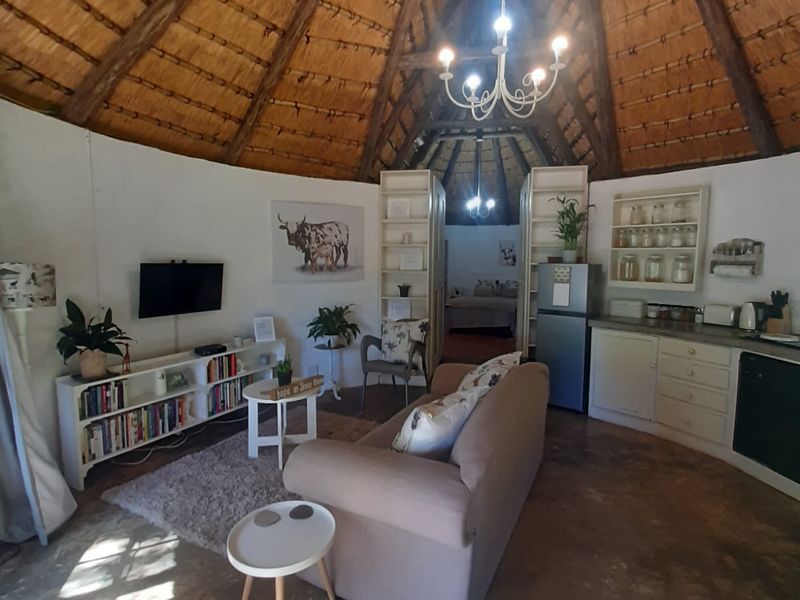 1 Bedroom Thatched Cottage in Winterskloof - Photo 4
