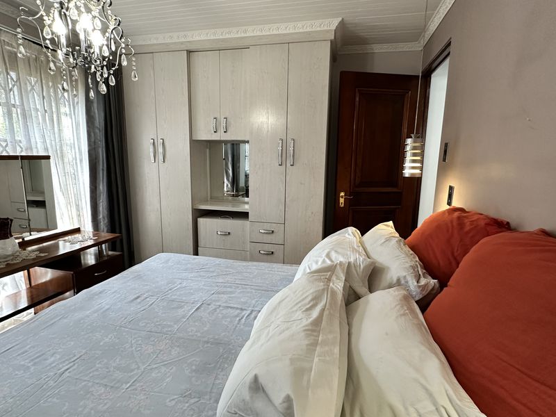 This Neat, Cosy Family Home Is a Holiday All Year - Photo 7