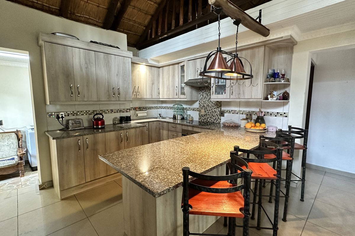 This Neat, Cosy Family Home Is a Holiday All Year - Photo 4