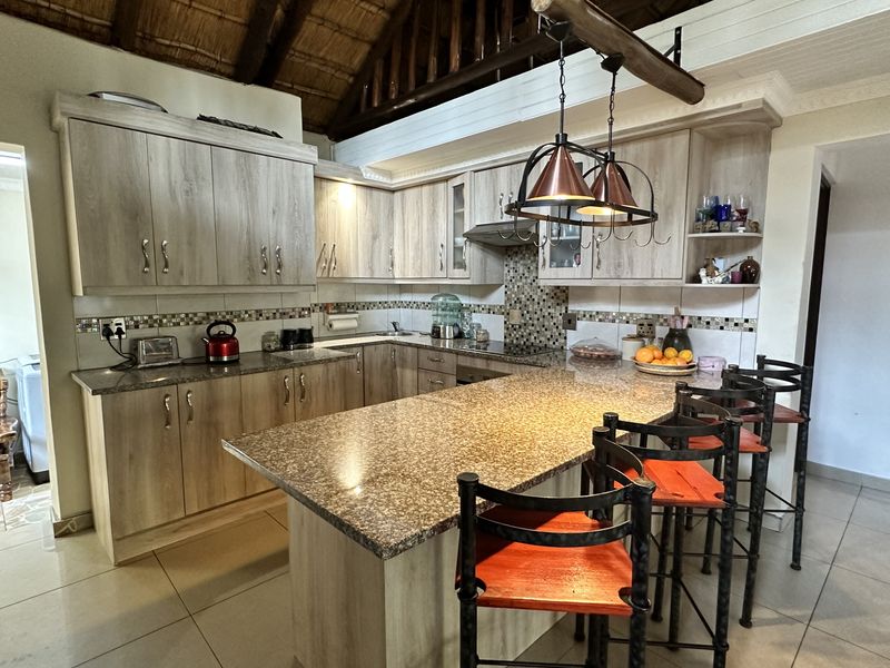 This Neat, Cosy Family Home Is a Holiday All Year - Photo 4