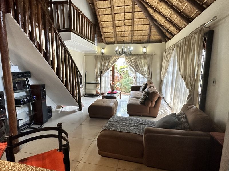 This Neat, Cosy Family Home Is a Holiday All Year - Photo 2