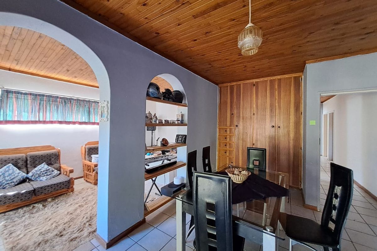 Classic Brick Home with 3 Bedrooms, TV Room, and Devils Fork Perimeter - Photo 2