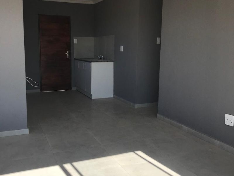 NEW DEVELOPMENT THREE BEDROOM IN SHARON PARK LIFESTYLE ESTATE - Photo 6