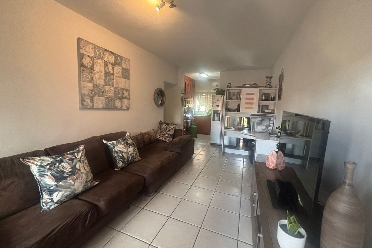 Apartment For Sale In Nelspruit - Photo 2