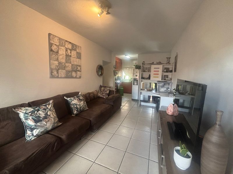 Apartment For Sale In Nelspruit - Photo 2