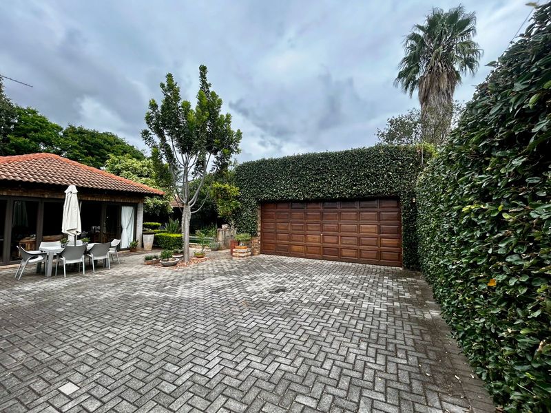 Secluded 3-Bedroom Gem - Photo 3