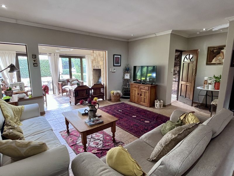 Secluded 3-Bedroom Gem - Photo 9