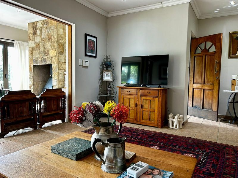 Secluded 3-Bedroom Gem - Photo 8