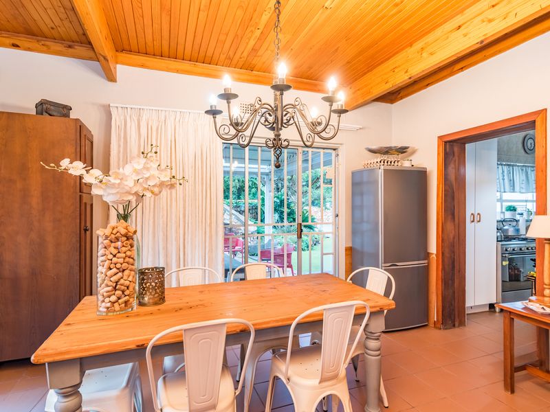 Family Home, Perfect For Extended Family, With The Right Address ... - Photo 7