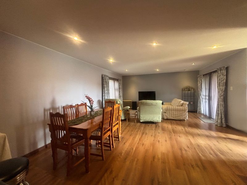 Double storey in a Secure Upmarket Estate - Photo 7