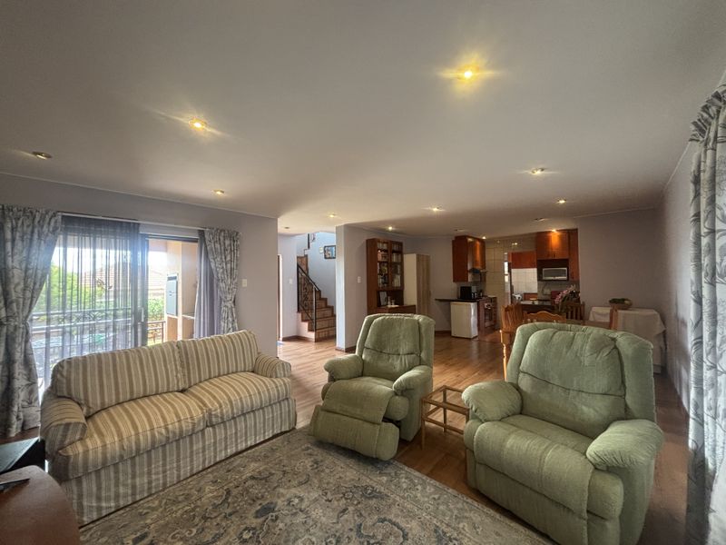 Double storey in a Secure Upmarket Estate - Photo 6