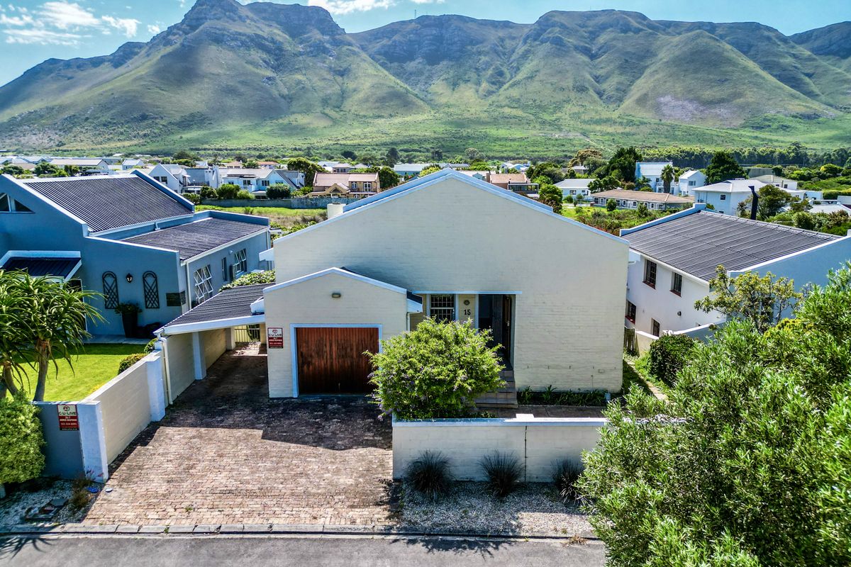 4 Bedroom Double Storey Home | Dual Living & Income Potential - Photo 4