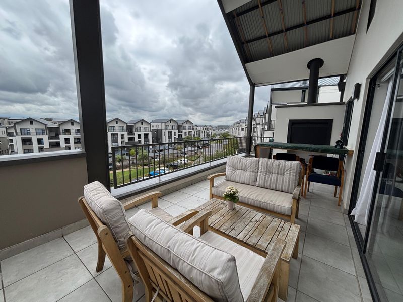 Luxury Top-Floor Living with Lagoon Lifestyle in Munyaka - Photo 3