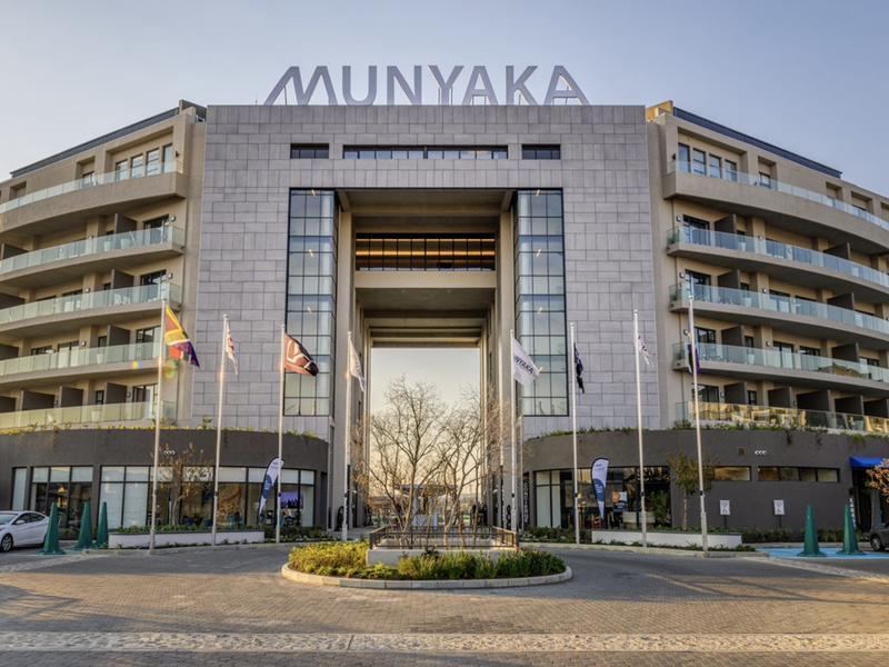 Luxury Top-Floor Living with Lagoon Lifestyle in Munyaka - Photo 9