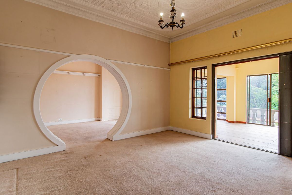 Luxury Double-Storey Home with Cottage | Premium Location - Photo 4