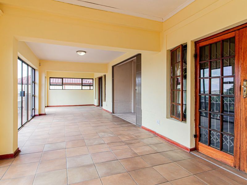 Luxury Double-Storey Home with Cottage | Premium Location - Photo 8