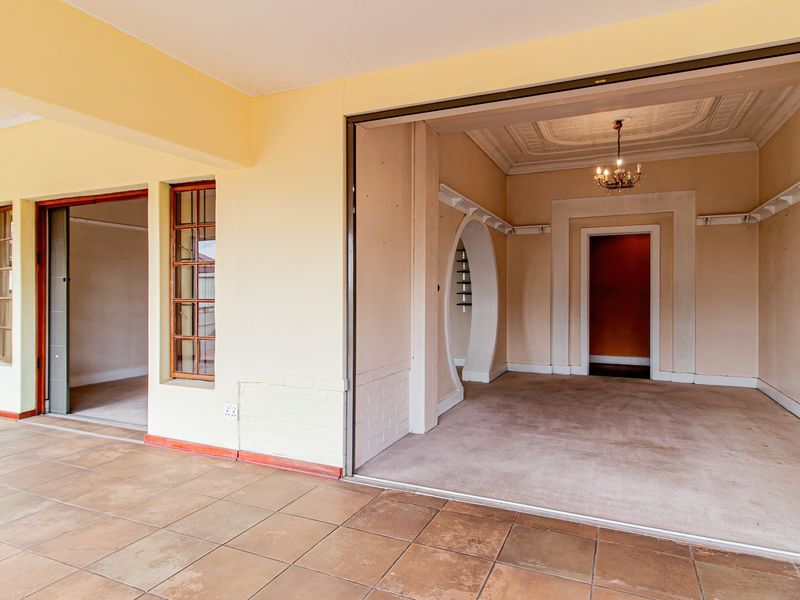 Luxury Double-Storey Home with Cottage | Premium Location - Photo 7