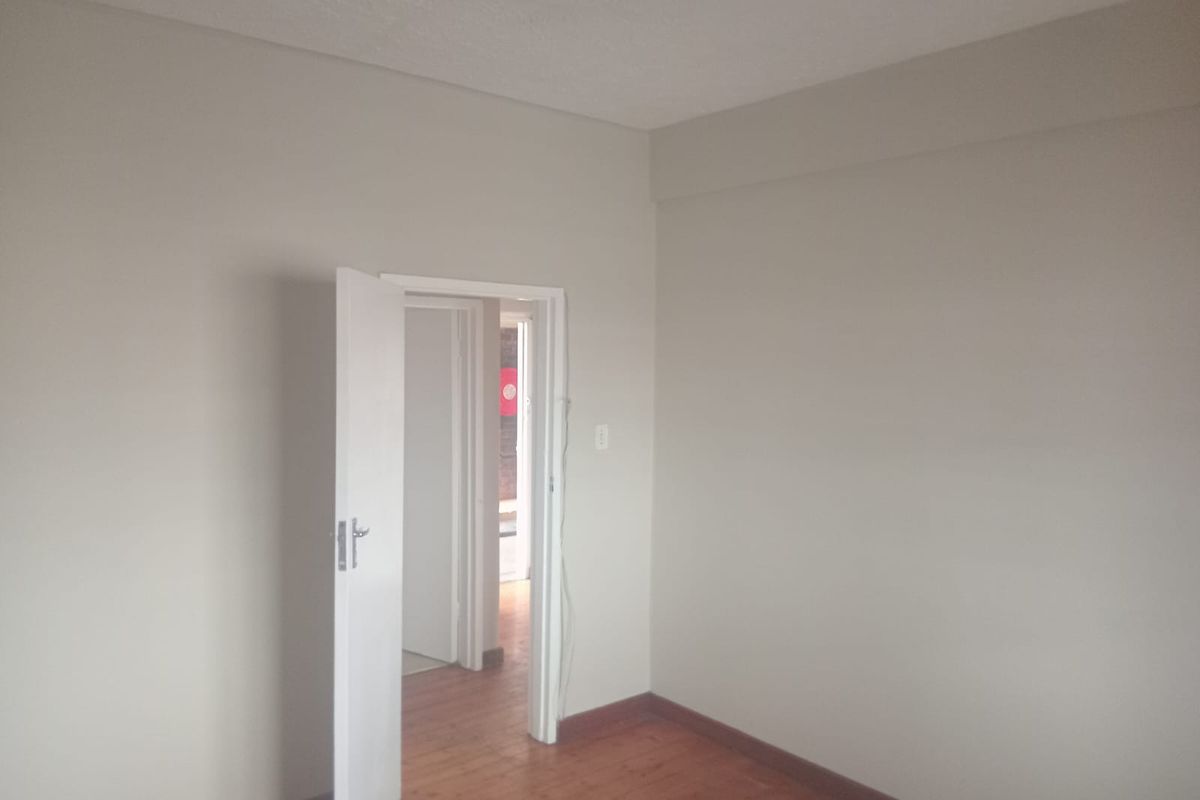 Spacious one bedroom Flat in Southerwood - Photo 5