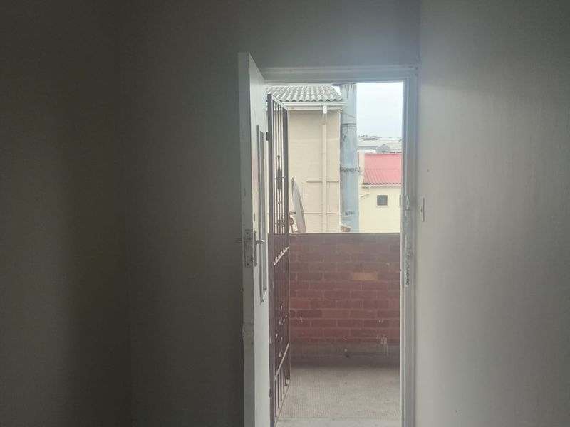 Cozy one bedroom Flat in Southerwood - Photo 3