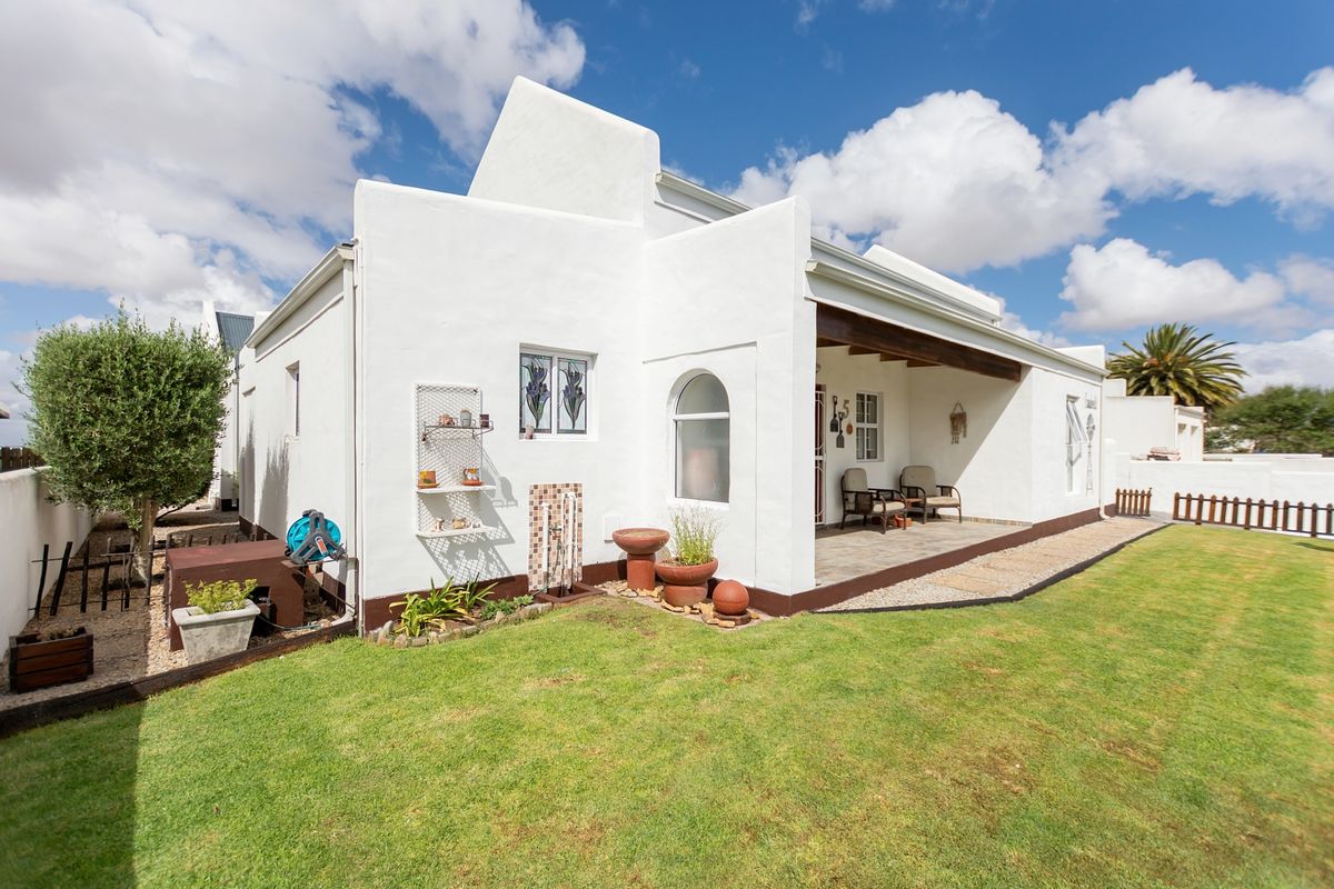 This one-of-a-kind home offers a truly unique layout and lifestyle. - Photo 5