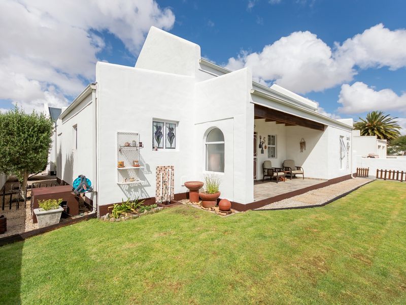 This one-of-a-kind home offers a truly unique layout and lifestyle. - Photo 5