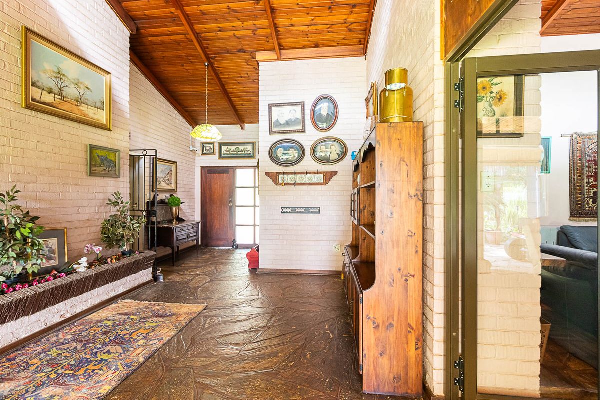 Investors Dream: Prime Meyerton Development Site – Double Stand, Solar, Borehole & Income Units - Photo 5