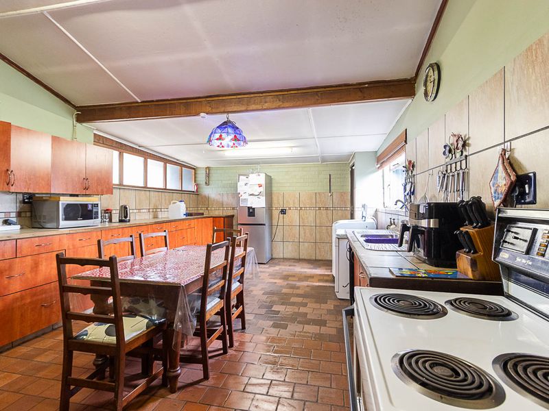 Investors Dream: Prime Meyerton Development Site – Double Stand, Solar, Borehole & Income Units - Photo 7