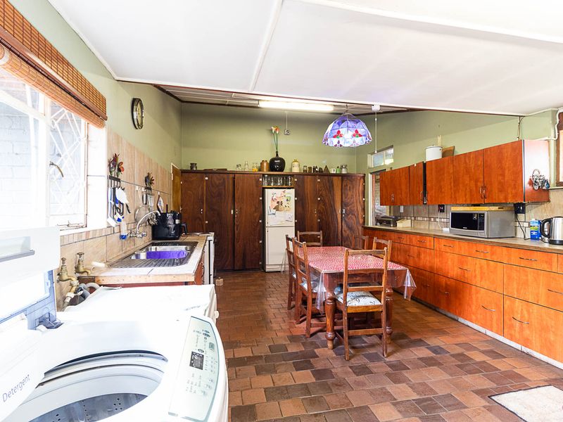 Investors Dream: Prime Meyerton Development Site – Double Stand, Solar, Borehole & Income Units - Photo 8