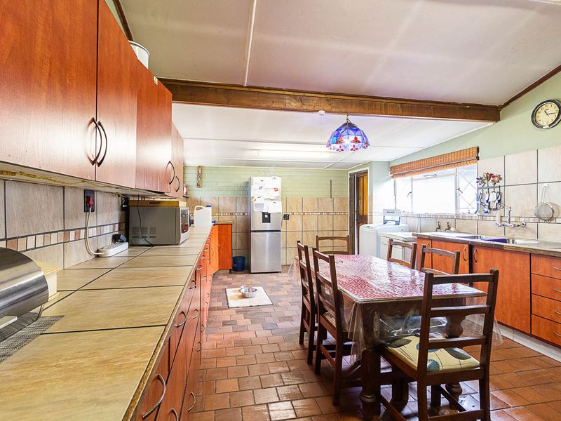 Investors Dream: Prime Meyerton Development Site – Double Stand, Solar, Borehole & Income Units - Photo 6