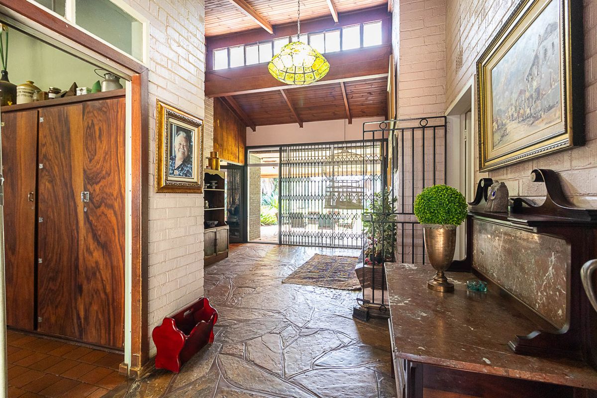 Investors Dream: Prime Meyerton Development Site – Double Stand, Solar, Borehole & Income Units - Photo 4