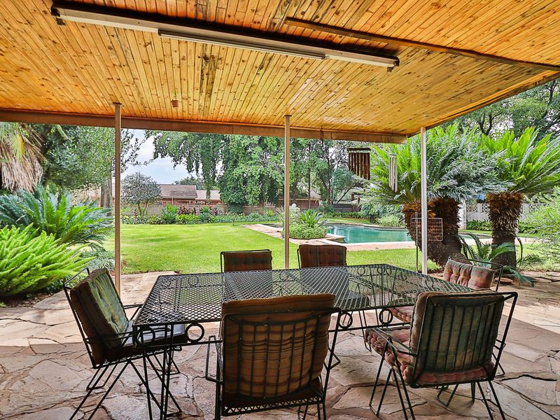 Investors Dream: Prime Meyerton Development Site – Double Stand, Solar, Borehole & Income Units - Photo 2