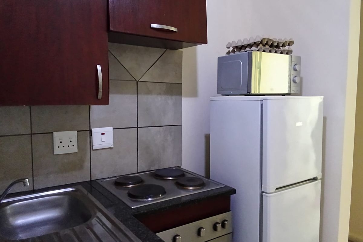 Perfect 2 bedroom apartment in Braamfontein - Photo 4