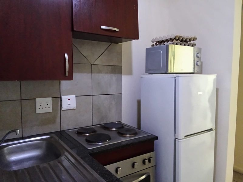 Perfect 2 bedroom apartment in Braamfontein - Photo 4