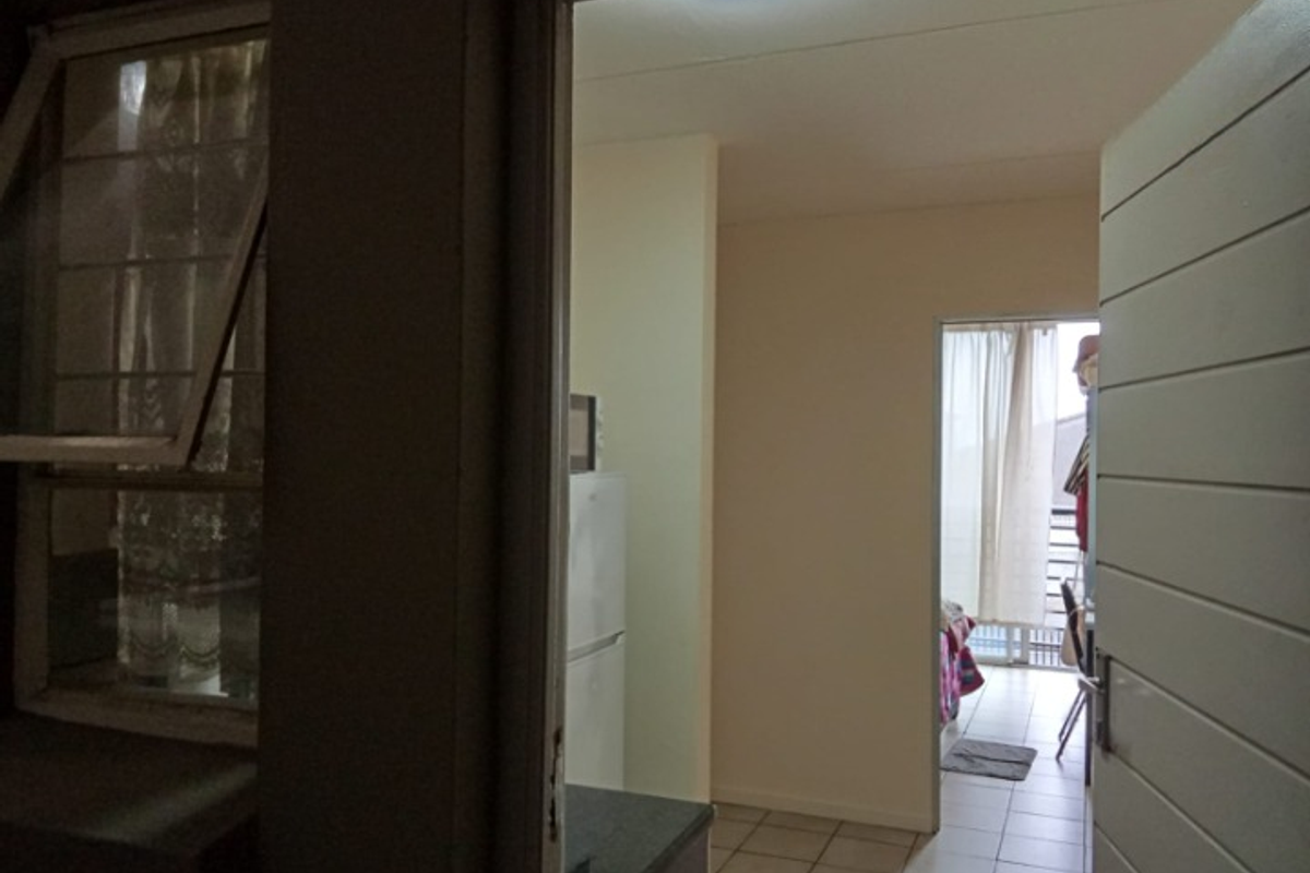 Perfect 2 bedroom apartment in Braamfontein - Photo 2