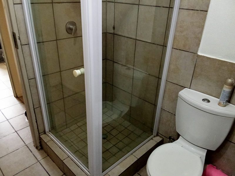 Perfect 2 bedroom apartment in Braamfontein - Photo 8