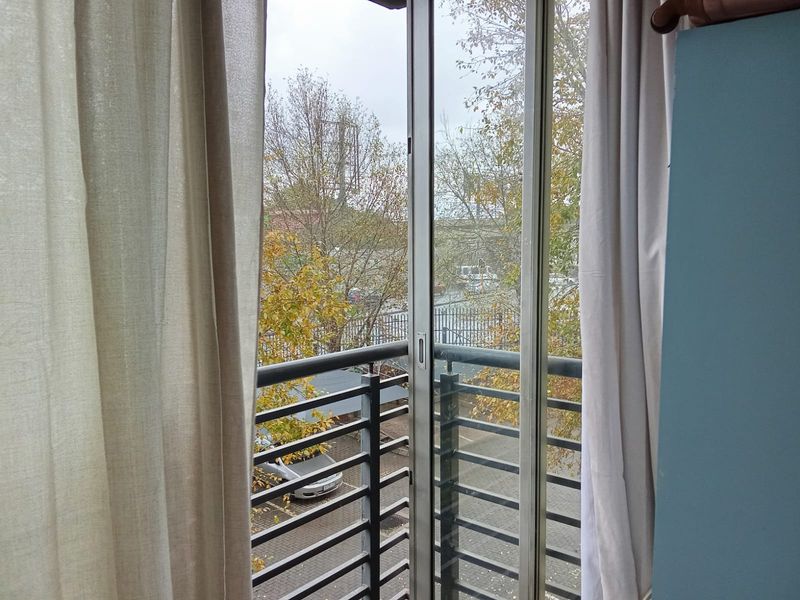 Ultimate 2 bedroom unit in braamfontein for sale - Photo 8