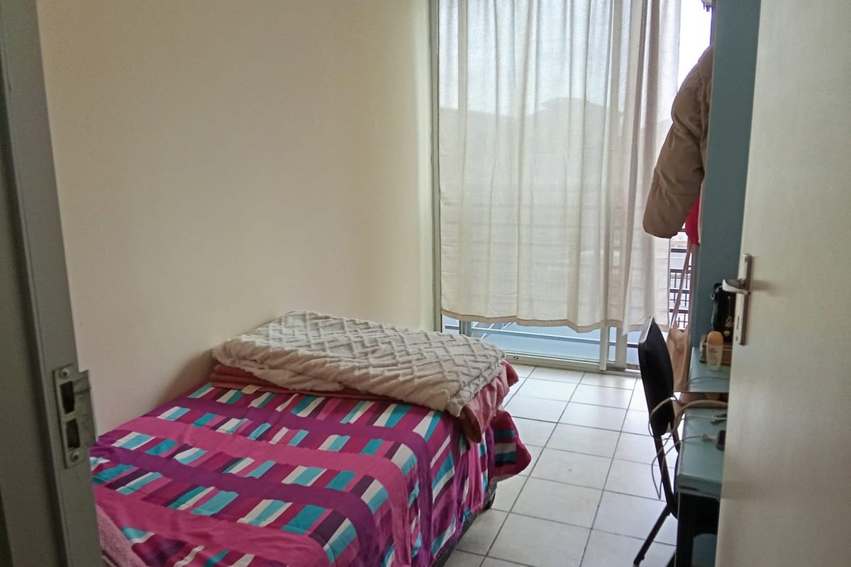 Ultimate 2 bedroom unit in braamfontein for sale - Photo 5