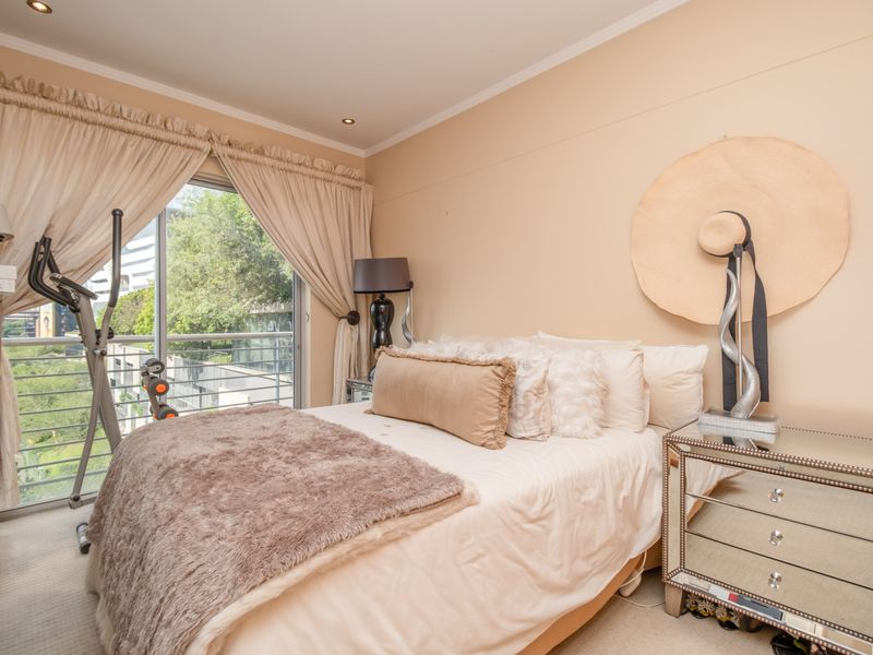 Bank Assisted Sale – 6th Floor Apartment in Sandhurst Towers, Sandton - Photo 3