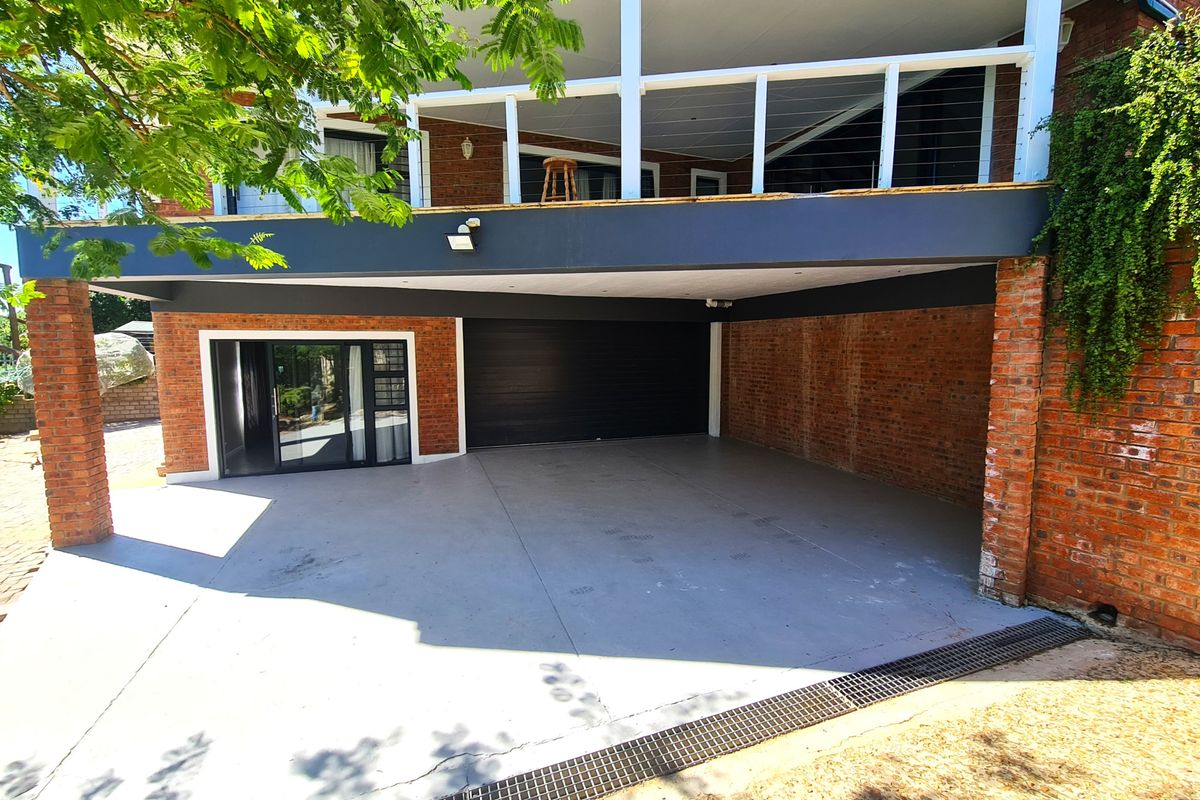 Kloof-Side Residence with Room to Breathe in Noorsekloof, Jeffreys Bay - Photo 4