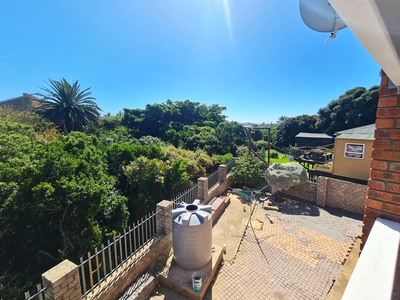 Kloof-Side Residence with Room to Breathe in Noorsekloof, Jeffreys Bay - Photo 5