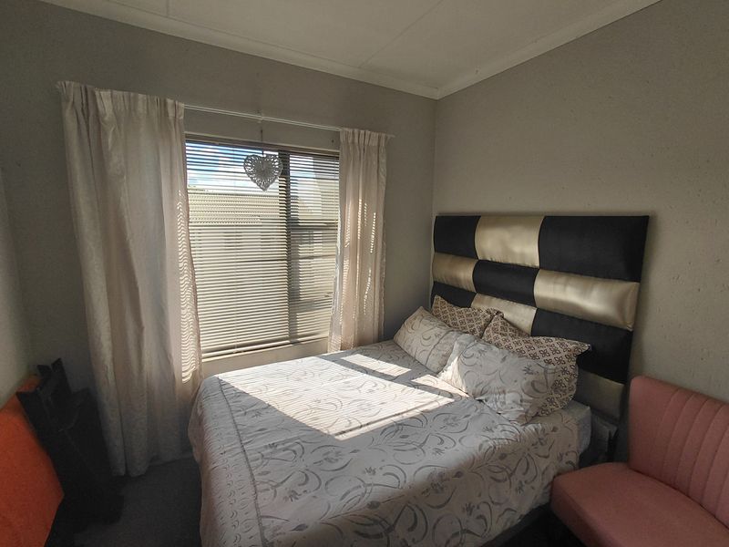 Don't Miss This Stunning 2 Bedroom and 2 Bathroom With A Stunning Balocony With A Built In Braai - Photo 7