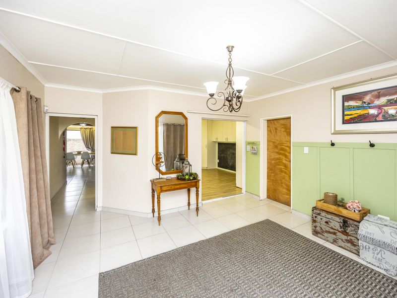 Modern Family Home in the Heart of Beacon Bay - Photo 9