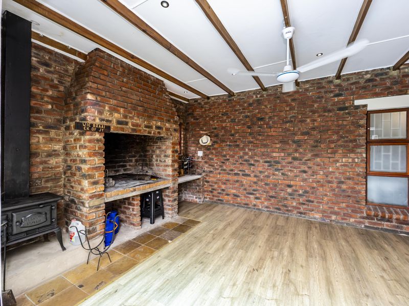 Modern Family Home in the Heart of Beacon Bay - Photo 7