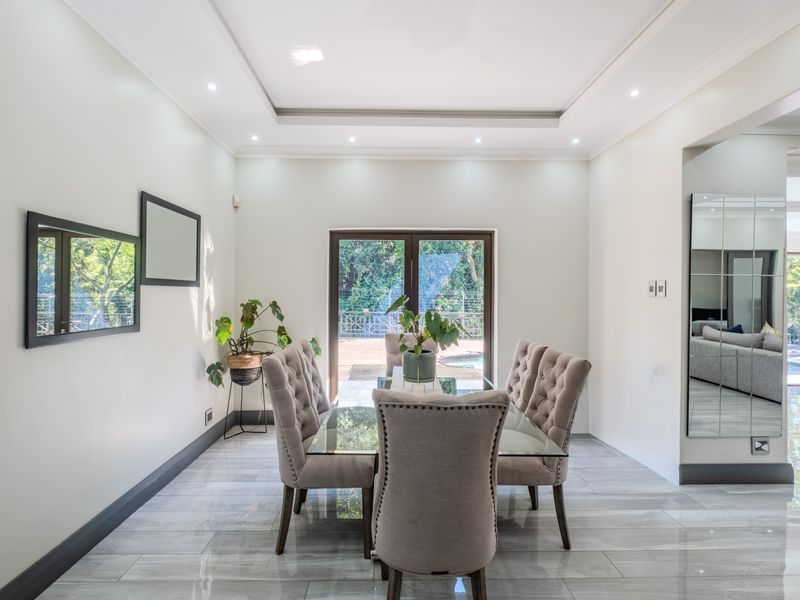 Magnificent Newly Renovated Family Home in Sought-After Sienna Estate, La Lucia - Photo 10