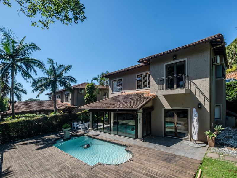 Magnificent Newly Renovated Family Home in Sought-After Sienna Estate, La Lucia - Photo 1