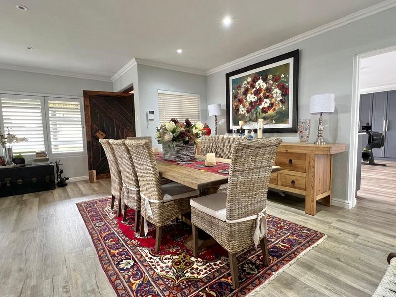 Sophisticated Coastal Living – Contemporary Masterpiece - Photo 6